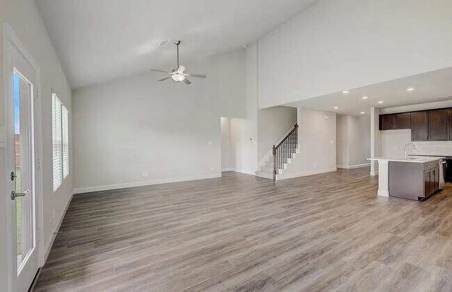 410 Stagg St