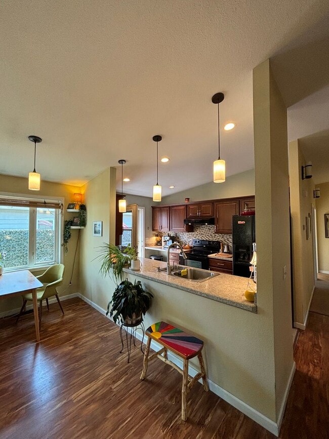 Photo - Cozy 3-bedroom home / Pet friendly / Fenced in yard