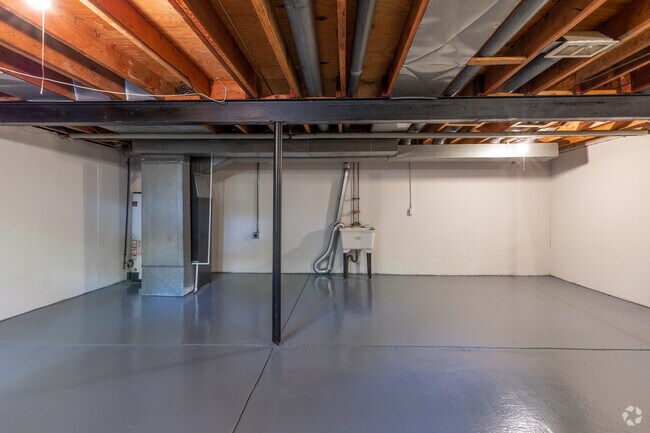 2HAB, 1,5BA - 1120 ft² - Sótano - Continental Plaza Apartments