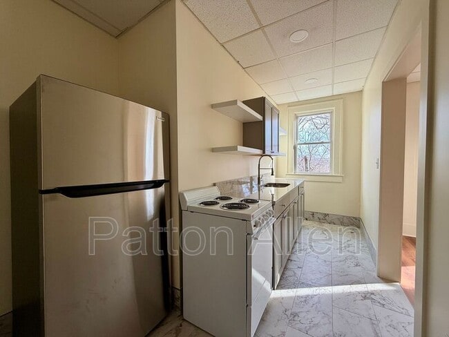 Photo - 43 Ravenscroft Dr Unit # 14