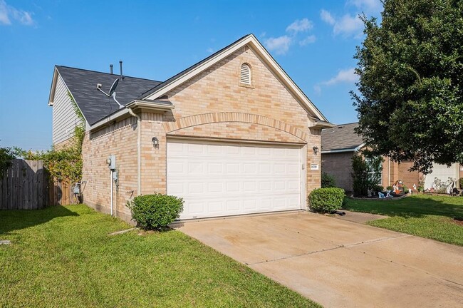 Building Photo - 16310 Bandicoot Dr