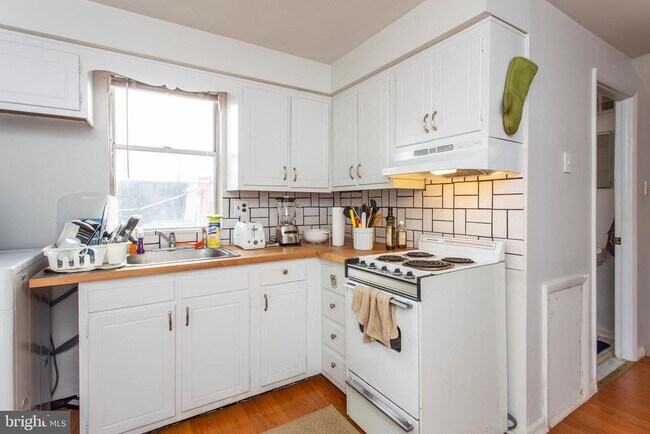 Photo - 2239 S 15th St