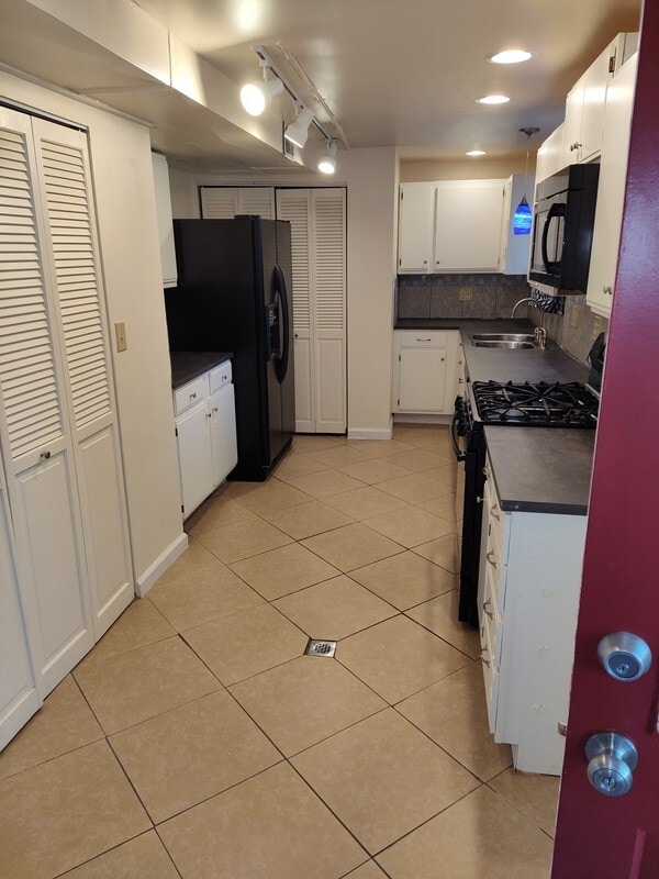 3156 Lehman Ave
