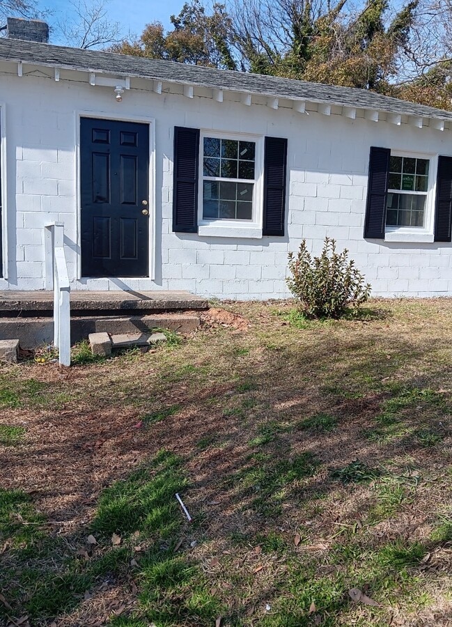 Photo - 377 Jennings Ct SE