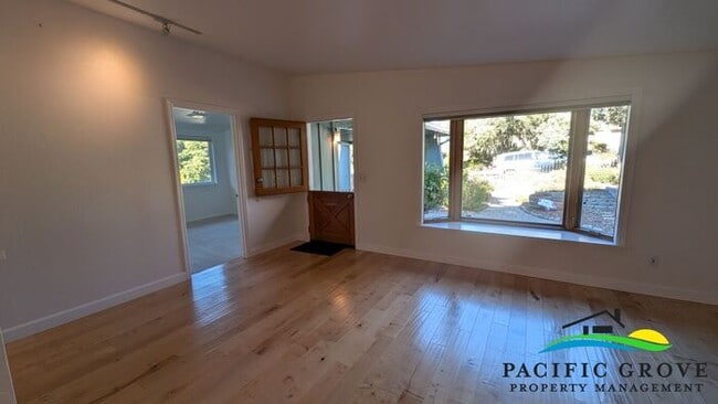 Photo - Bright and Cozy 3 Bedroom Home In Pacific ...