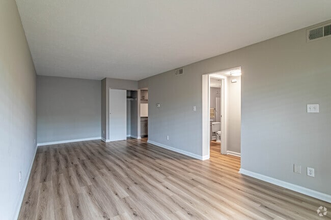 The Manchester - 1Br,1Ba - 620 SF - The Arbors of Kenilworth Court