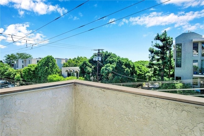 Photo - 9005 Cynthia St Unit 301