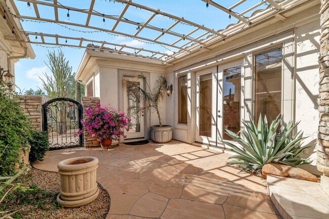 Photo - Stunning 4-bedroom, 3-bathroom home located in the desirable Scottsdale, AZ with a Casita! *RENT ...