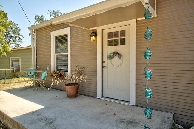 Photo - 309 Lowry St