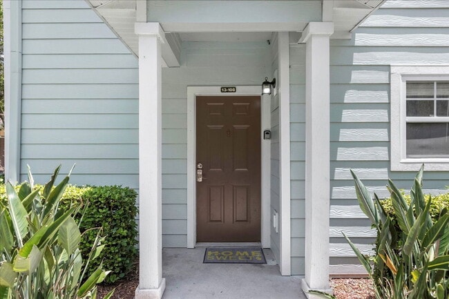 Building Photo - 5350 Diplomat Ct Unit 108