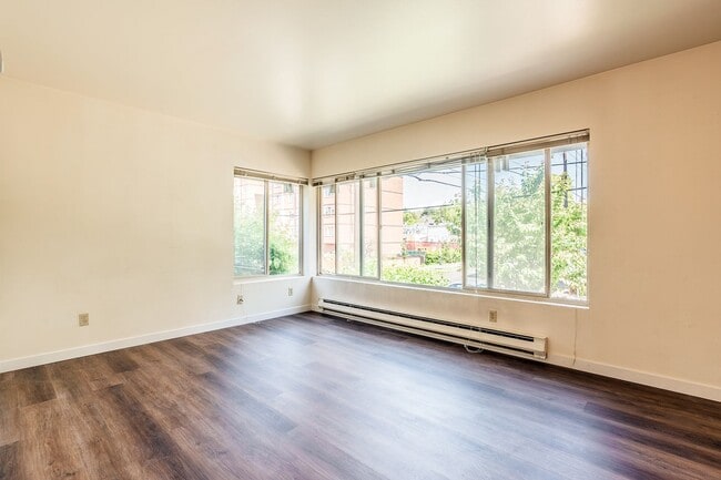 Photo - Camelot Apartments