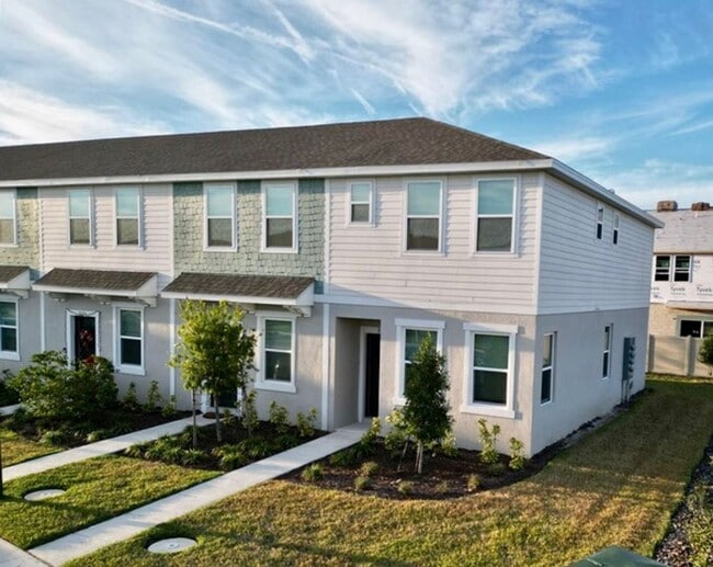 Building Photo - 2 Bedroom Townhome For Rent in Westview Kissimmee