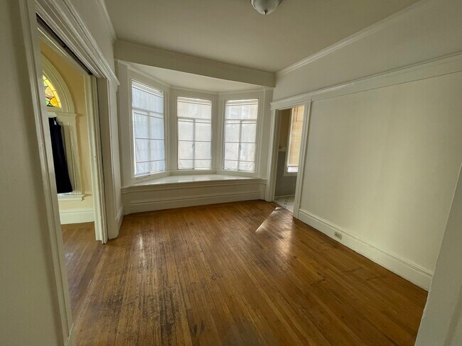 Photo - 745 Pine St Apartments
