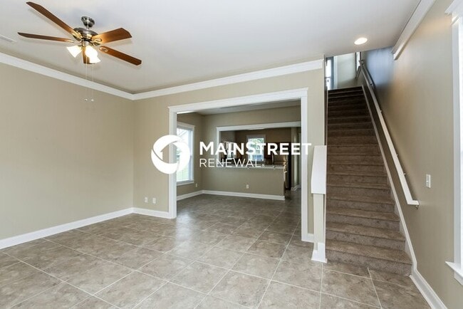 Photo - 3 Bedroom Pet-Friendly Home in Huntersville, NC with Main Street Renewal