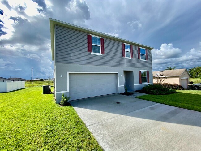 Building Photo - Beautiful Home for rent in Poinciana - 4 bed 2.5 bath plus large bonus room