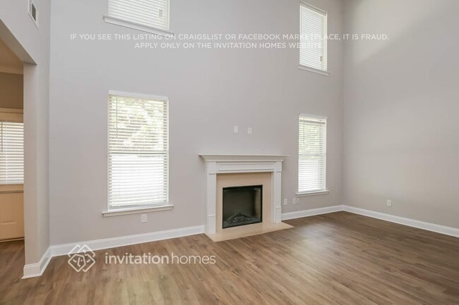 Photo - 1482 Sand Way SE