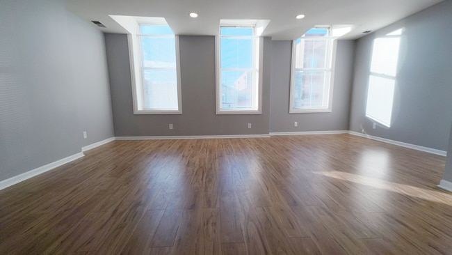 Photo - 3307 S Wallace St Unit 2F