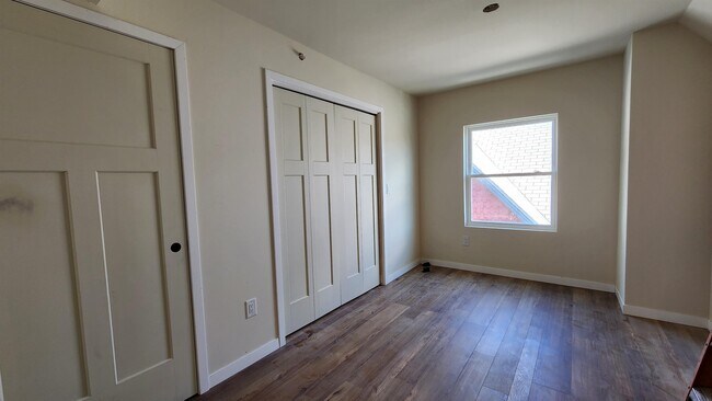 Photo - 908 E Gorham St Unidad 2