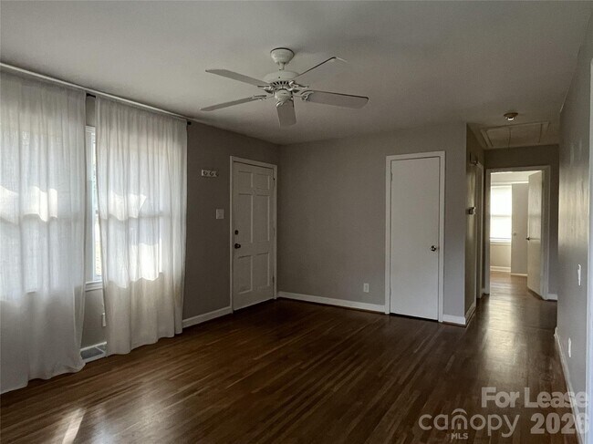 Photo - 4024 Abbeydale Dr