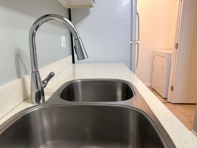 Photo - 4924 Sardis Rd