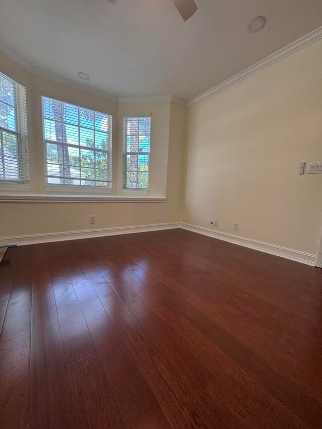 Photo - 503 N Mallory Cir