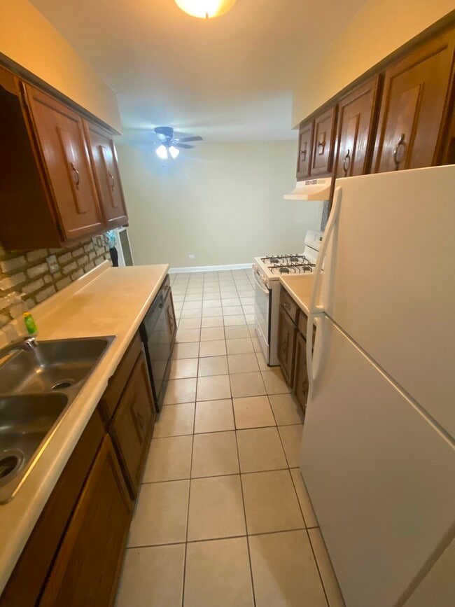 Photo - 1412 Willow Ln Unit 2