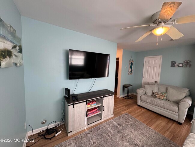 Photo - 270 Sherman Ave