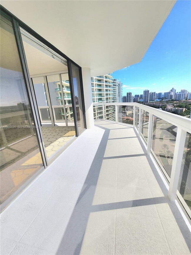 Photo - 20185 E Country Club Dr Unit 2505