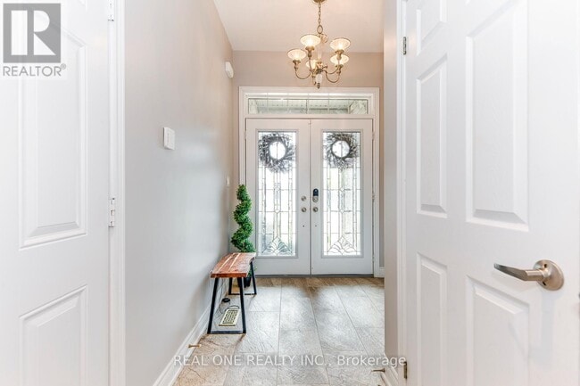 Photo - 2379 Wasaga Dr