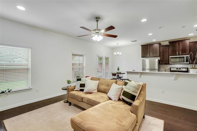 Photo - 1613 Airedale Rd Unit 1503