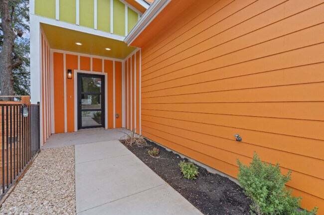 Photo - 124 S Mockingbird Cir Unidad A