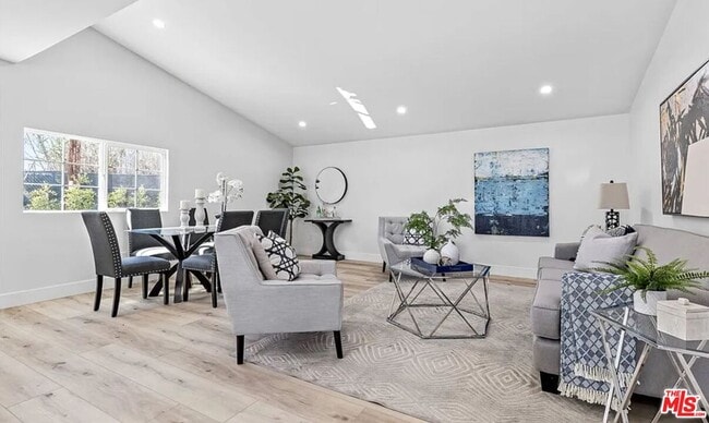 Photo - 11625 Keswick St