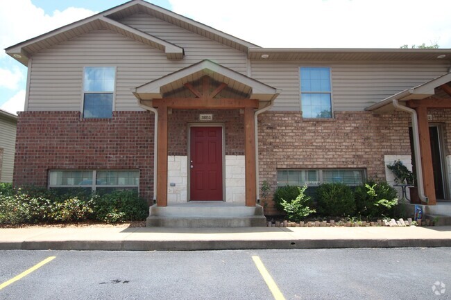 Building Photo - Coming Soon! Mission Ranch- 2 Bedroom Dupl... Unit 18005 Loring Ln Rental