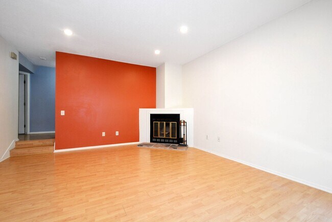 Photo - Beautiful 2-Bed 1-Bath Condo in Bloomington - Available Now!