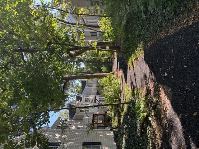 Photo - 301 W Treehouse Ln