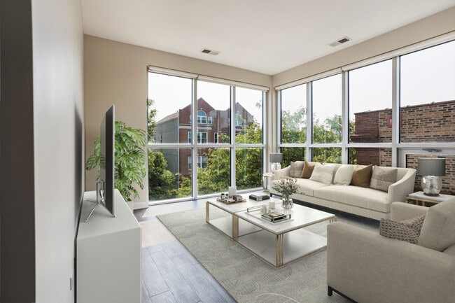 Luxe Logan Square