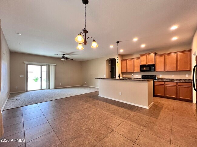 Photo - 1418 W Crape Rd