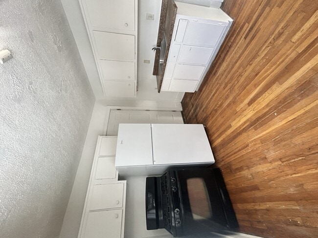 20 E Josephine St Unit 4