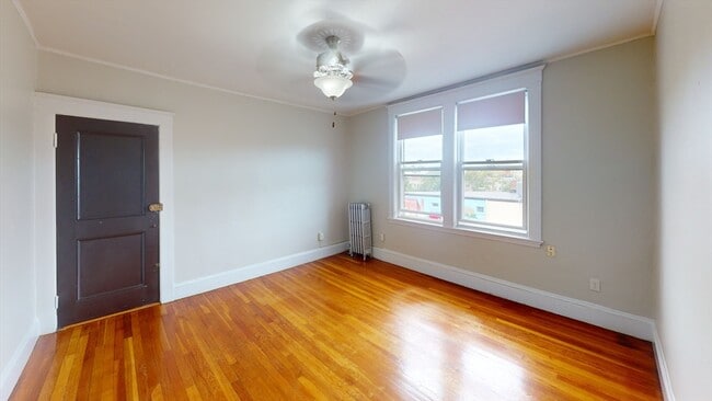 Building Photo - 7 Scottfield Rd Unit 11