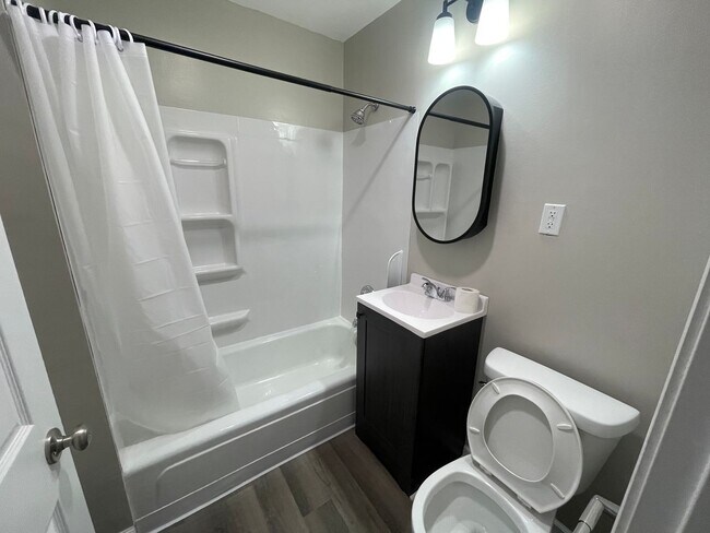 1622 S 58th St Unit Lower