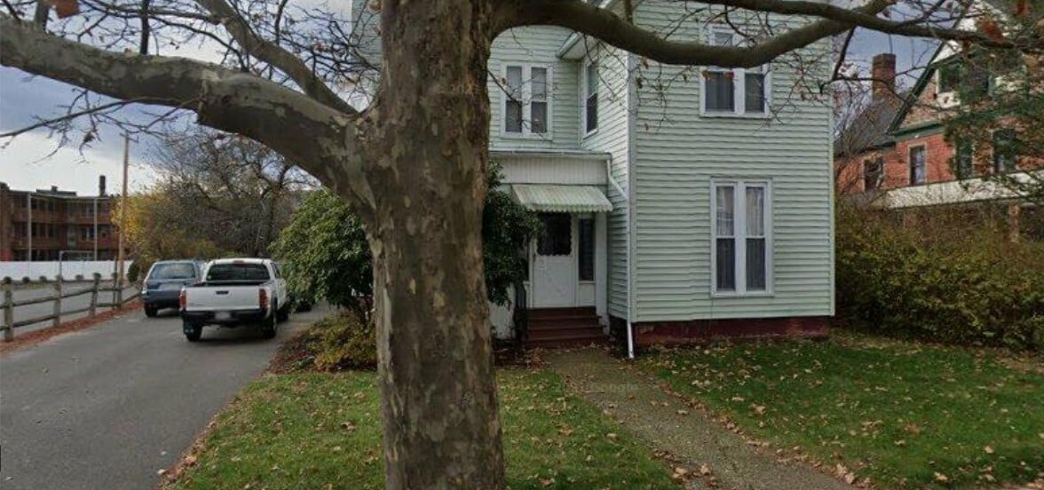 Photo - 453 Pleasant St Casa