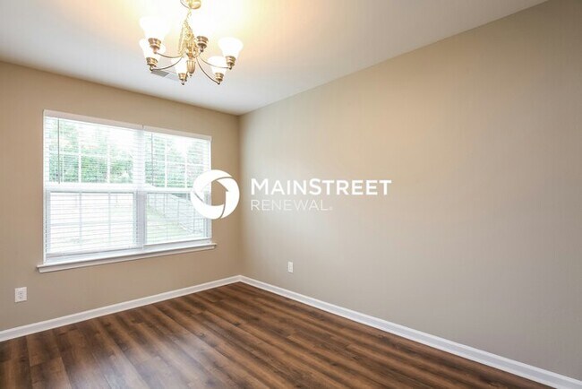 Photo - 4 Bedroom Pet-Friendly Home in Greensboro, NC with Main Street Renewal