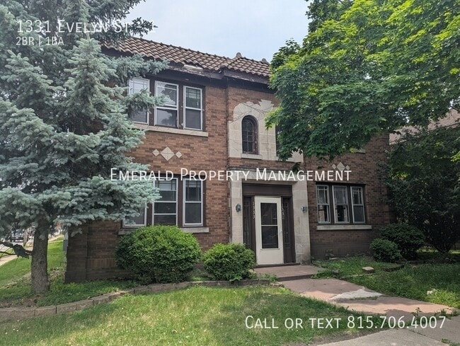 Building Photo - 1331 Evelyn St Unit 1