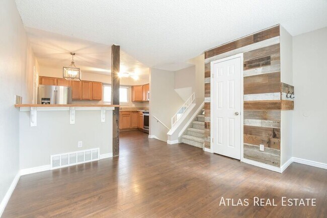 Photo - 1304 S Argonne St