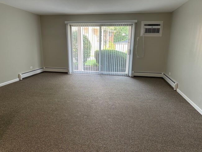 2099 Vernon Dr Unit 2