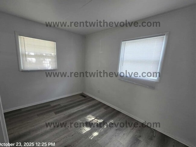 Photo - 610 E Dunn Ave