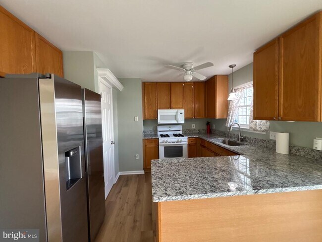 Photo - 109 Barrows Ct
