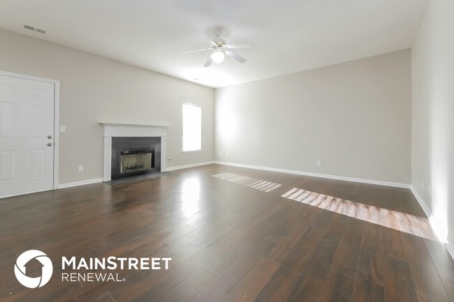 Photo - 548 Rosalind Terrace