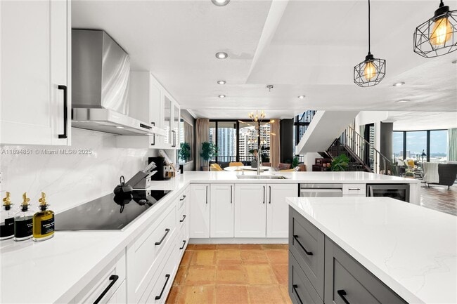 Photo - 520 Brickell Key Dr Unit APH00