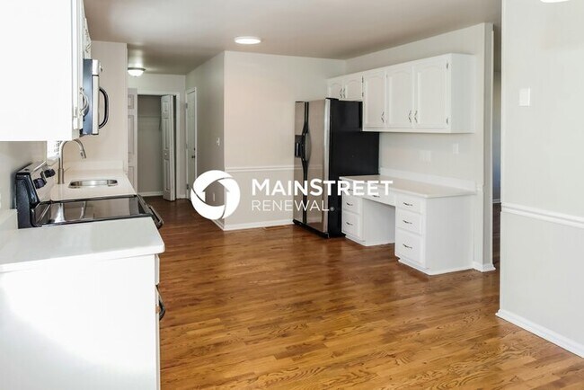 4 Bedroom Pet-Friendly Home in HUNTSVILLE, AL with Main Street Renewal